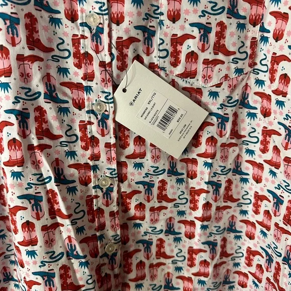 Ariat Women’s Kirby Boot Pattern Button Down *NWT* - Picture 3 of 5